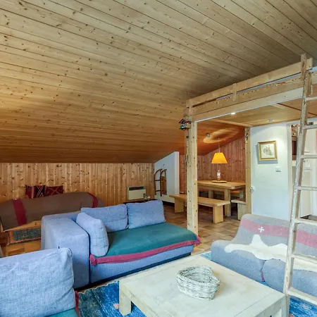 Apartament Apt Le Grenier Ski-In/Ski-Out Views, Sleeps 7 - Happy Rentals *