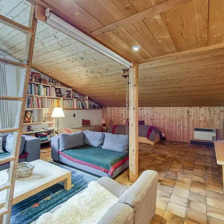Apt Le Grenier Ski-In/Ski-Out Views, Sleeps 7 - Happy Rentals Apartament