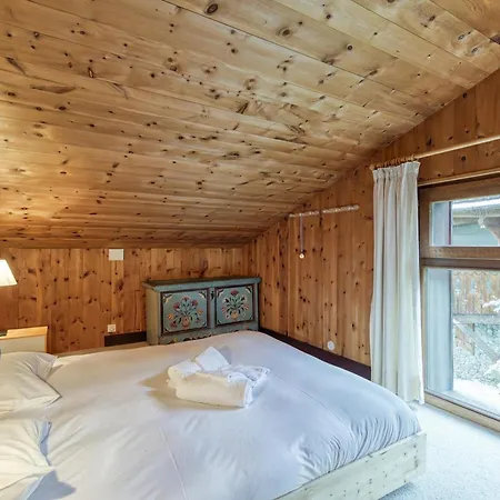Apartament Apt Le Grenier Ski-In/Ski-Out Views, Sleeps 7 - Happy Rentals Chamonix