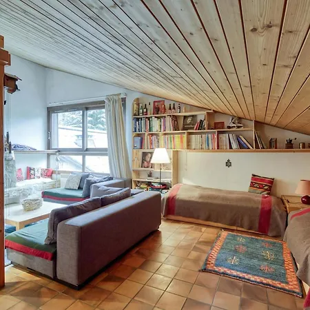 Apt Le Grenier Ski-In/Ski-Out Views, Sleeps 7 - Happy Rentals Apartament